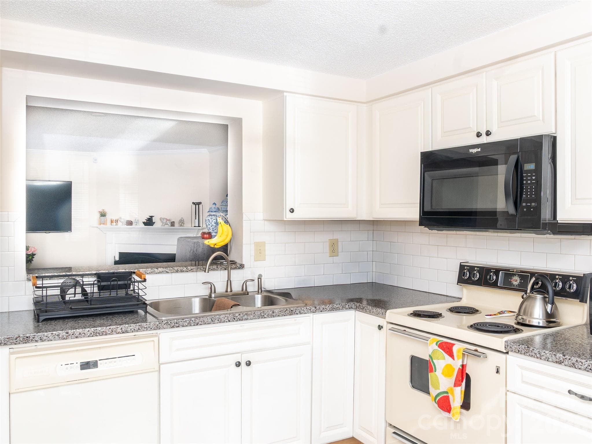 Kitchen - 9718 Old Gate Drive, Matthews
