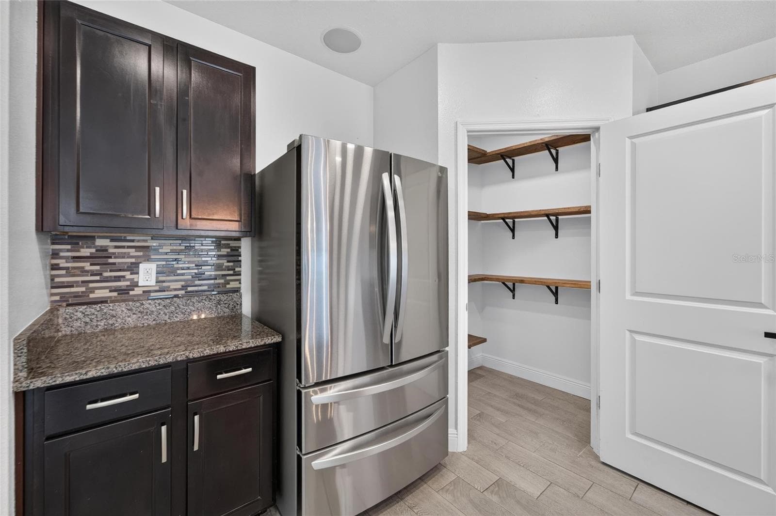 Single Family Residence at 9637 TRONCAIS CIR, THONOTOSASSA, photo 13 of 64