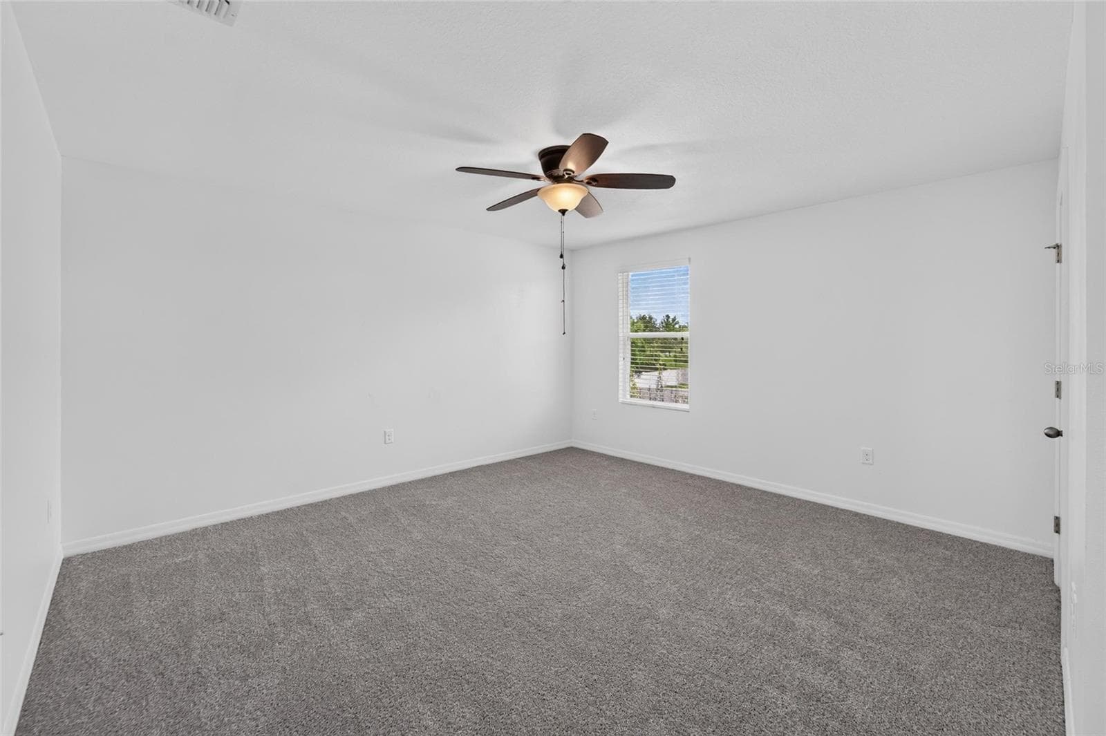 Bedroom 2 2nd floor - 9637 TRONCAIS CIR, THONOTOSASSA