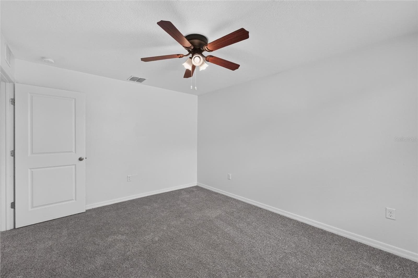 Single Family Residence at 9637 TRONCAIS CIR, THONOTOSASSA, photo 44 of 64