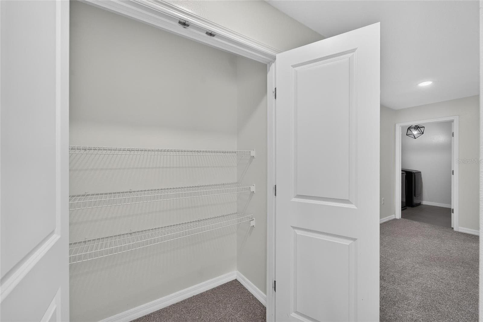 Linen closet 2nd floor - 9637 TRONCAIS CIR, THONOTOSASSA