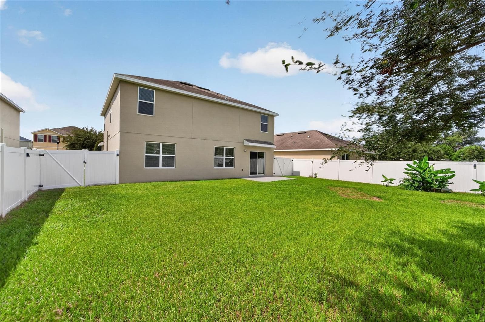 Single Family Residence at 9637 TRONCAIS CIR, THONOTOSASSA, photo 57 of 64