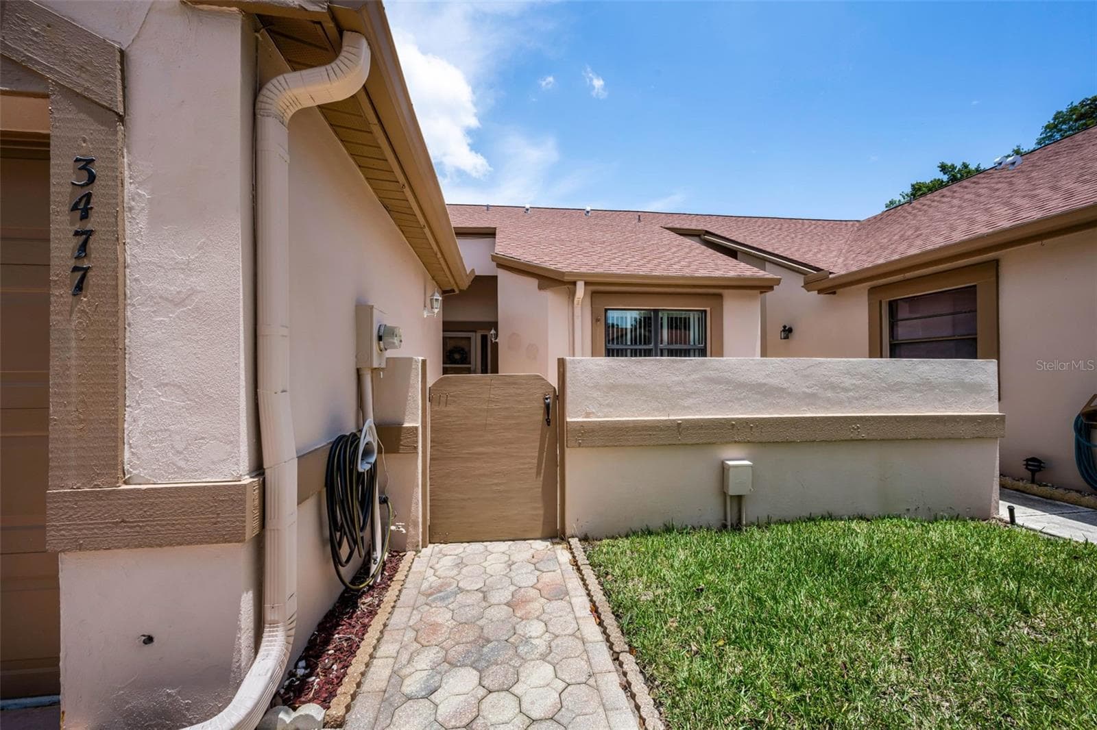 Villa at 3477 HILLMOOR DR, PALM HARBOR, photo 4 of 58