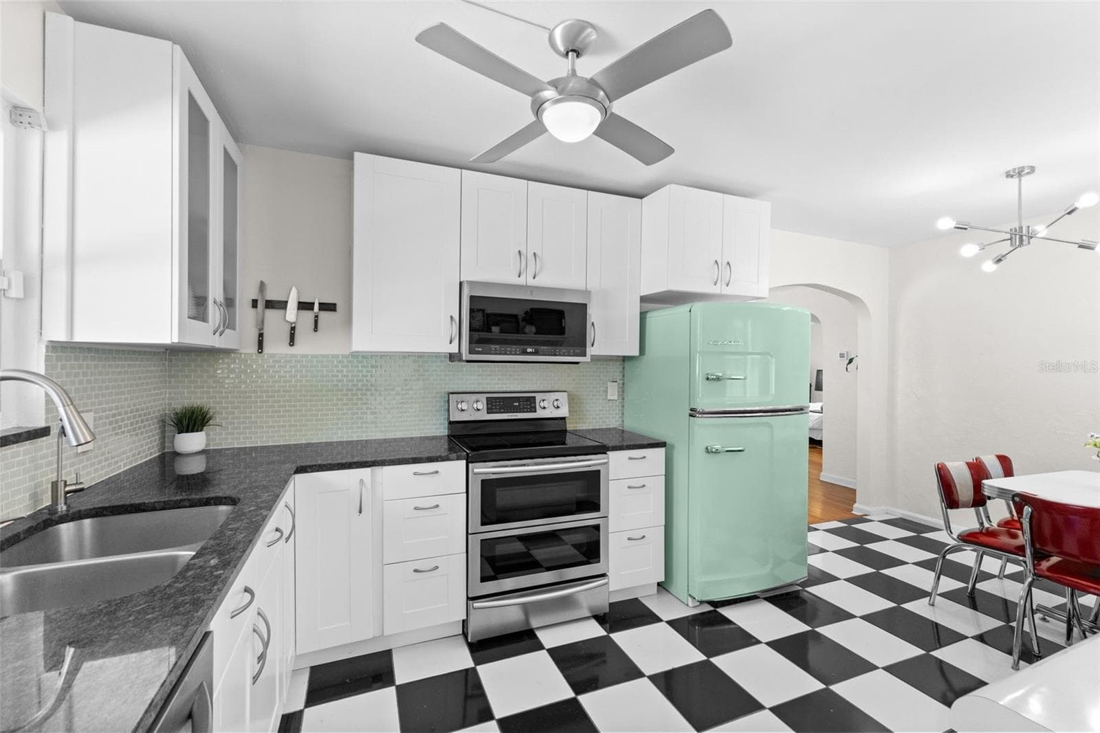 Kitchen - 170 22ND AVE N, ST PETERSBURG