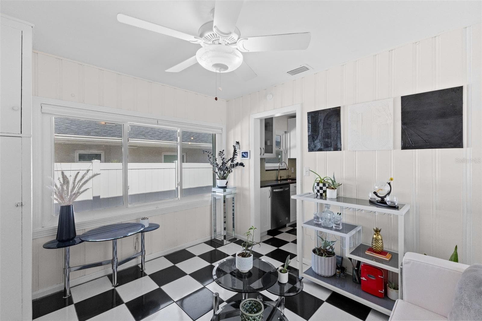 Sun Room - 170 22ND AVE N, ST PETERSBURG