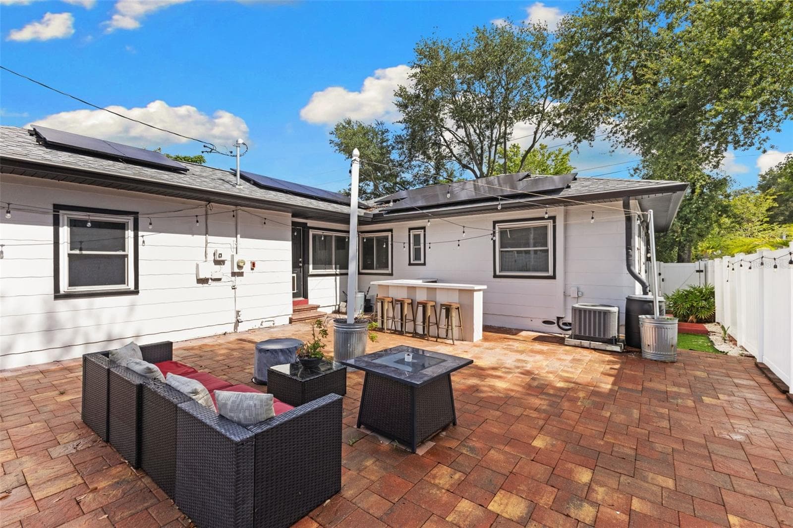 Backyard with Pavers and Vinyl Fence - 170 22ND AVE N, ST PETERSBURG