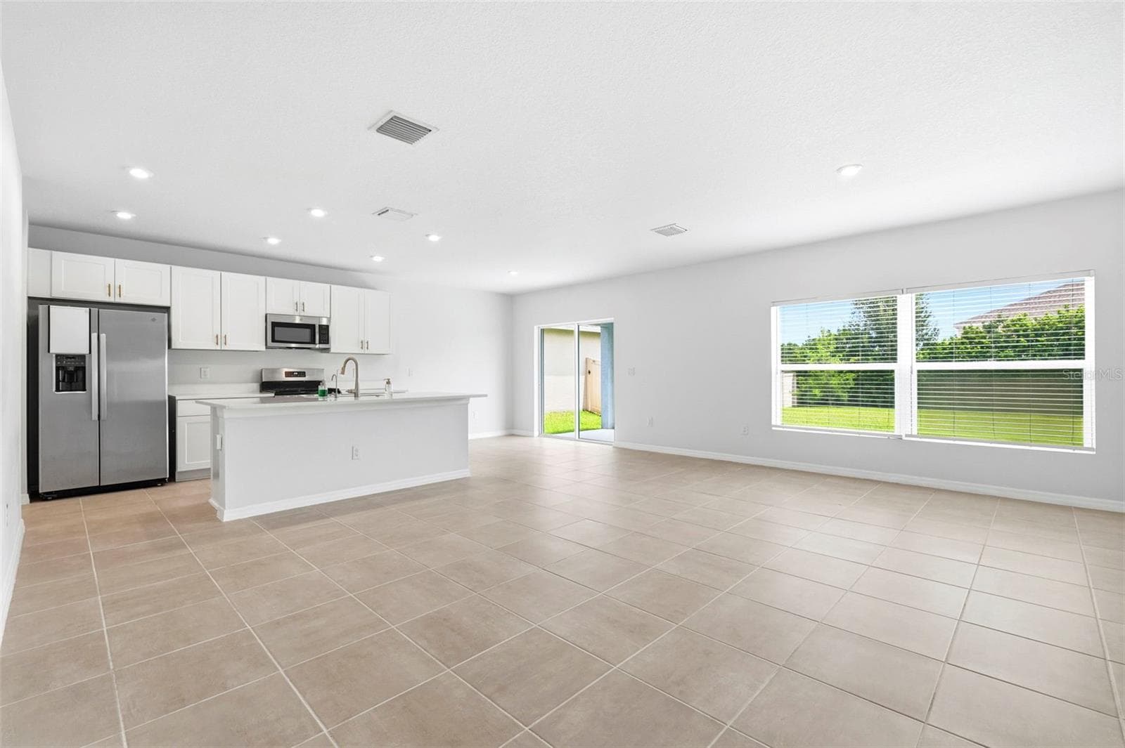 Single Family Residence at 6271 SPRINGMONT LOOP, PALMETTO, photo 12 of 45