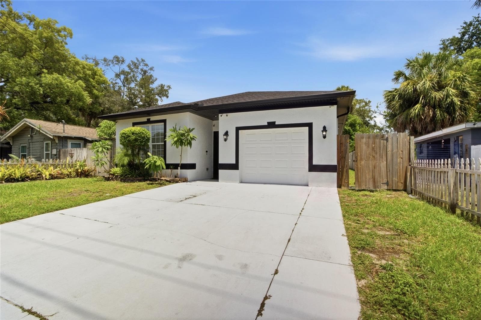 Single Family Residence at 8205 N 12TH ST, TAMPA, photo 3 of 23