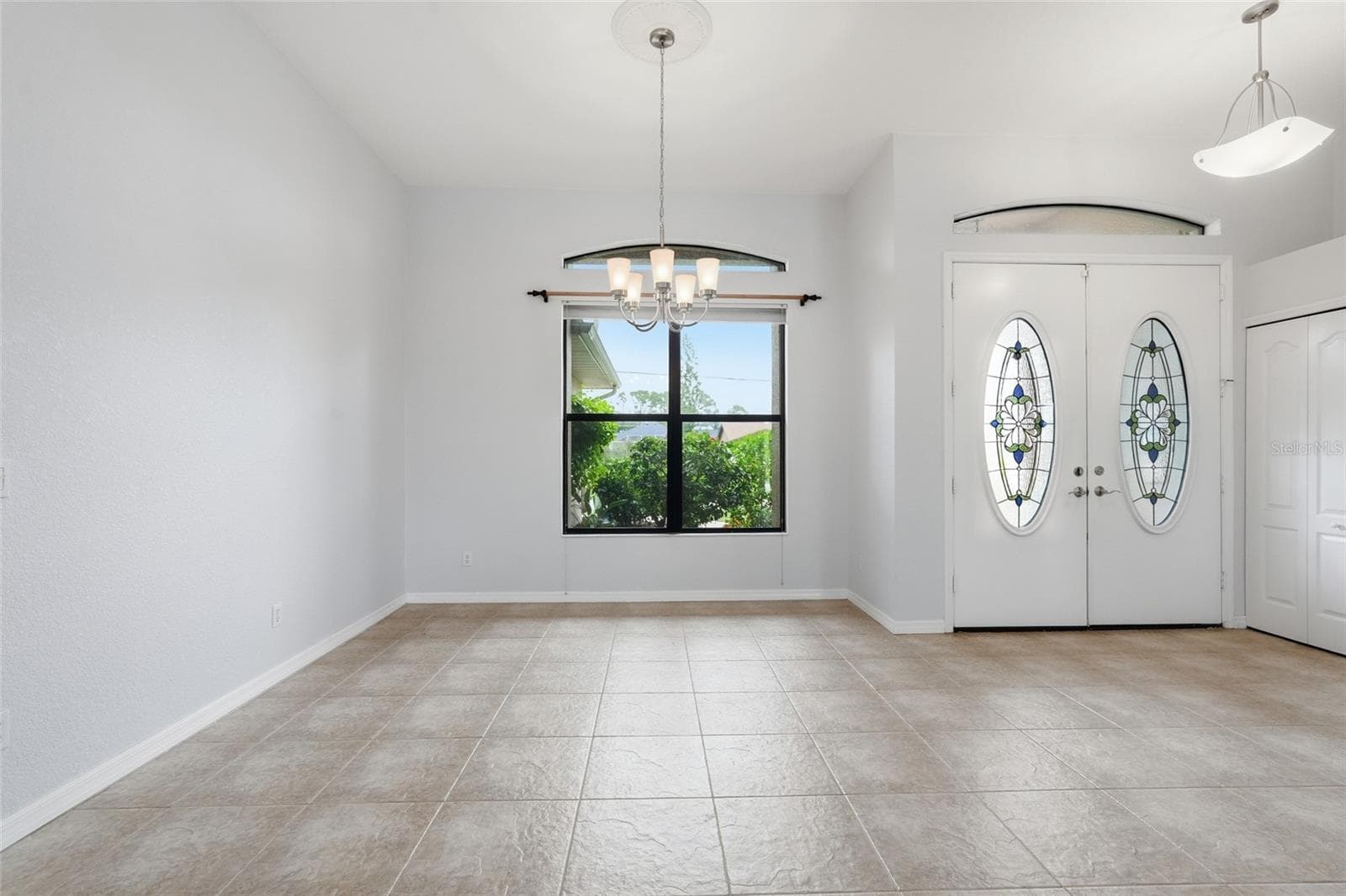 Single Family Residence at 470 SPRING LAKE BLVD NW, PORT CHARLOTTE, photo 7 of 49