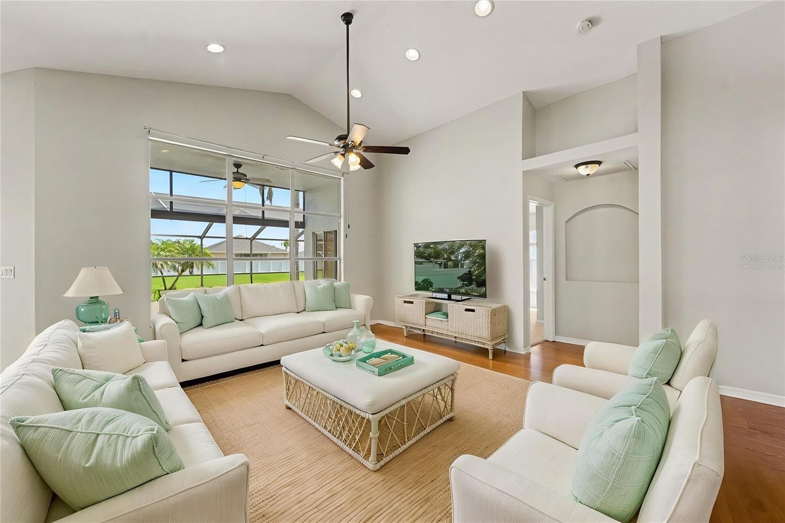Virtually Staged - 22901 HAWK HILL LOOP, LAND O LAKES