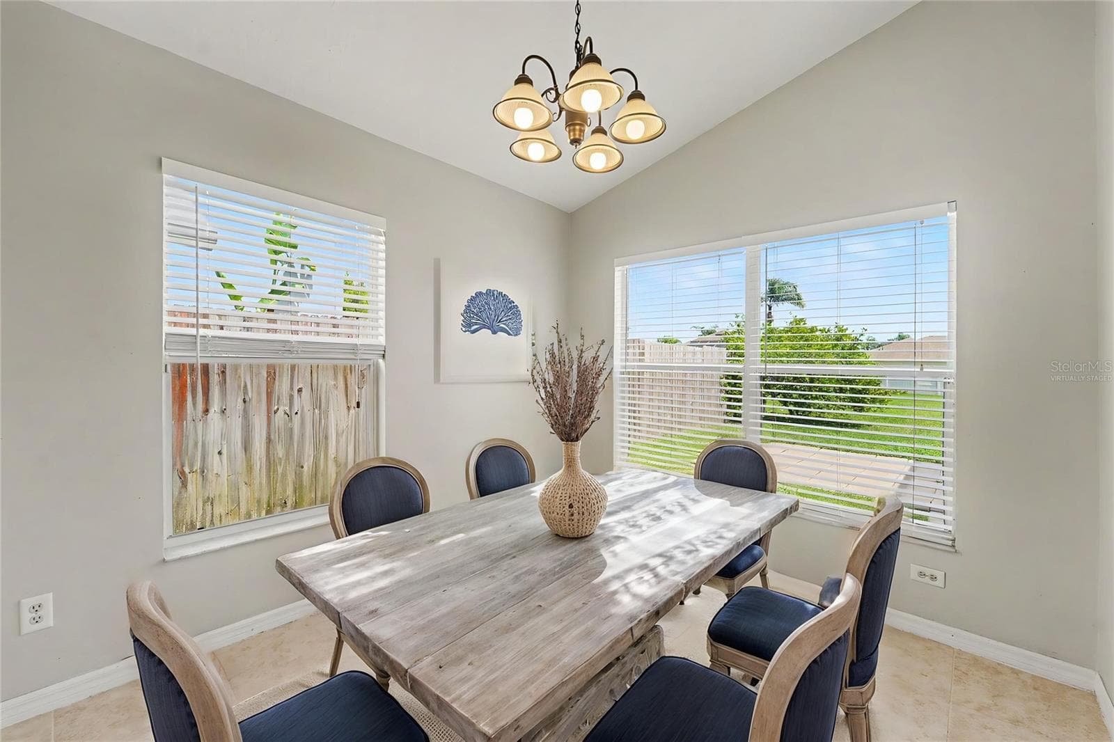 Virtually Staged - 22901 HAWK HILL LOOP, LAND O LAKES
