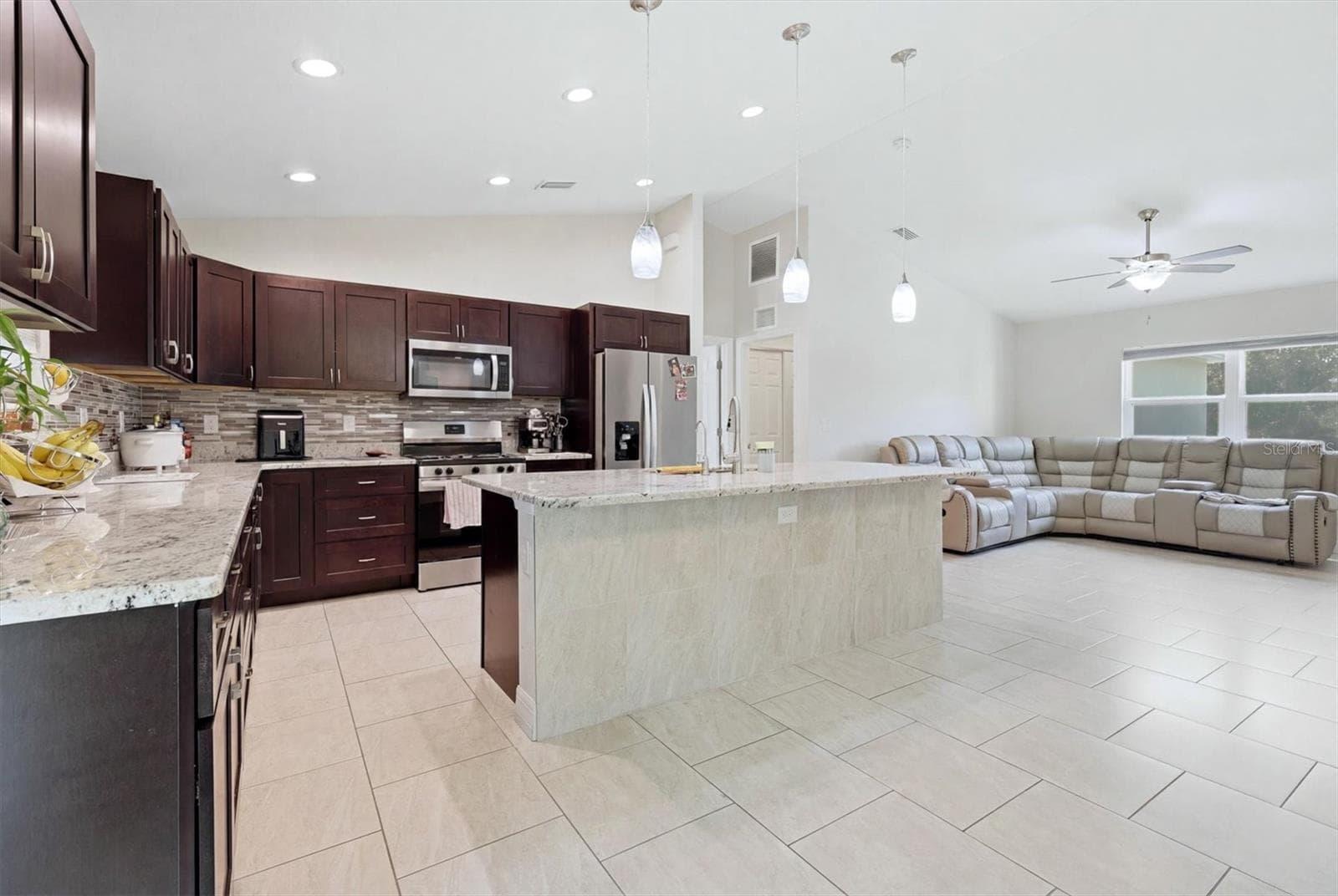 Breakfast bar - Island - 1458 RICHBRIAR DR, NORTH PORT