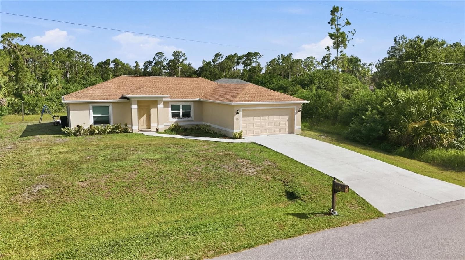 Long driveway - 1458 RICHBRIAR DR, NORTH PORT