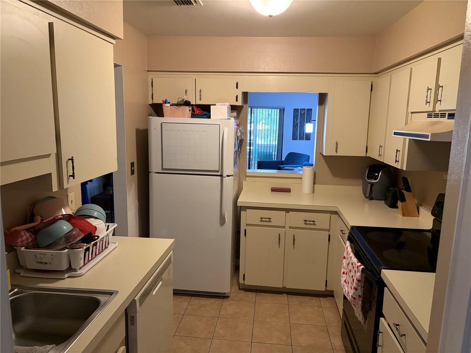 Duplex at 821 SLEEPY HARBOUR DR, OCOEE, photo 3 of 16