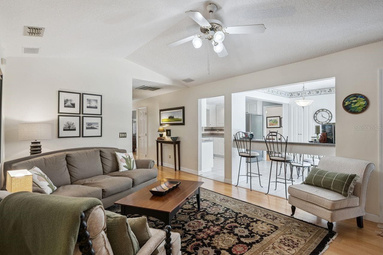 Single Family Residence at 1129 CLIMBING ROSE DR, OCOEE, photo 15 of 55