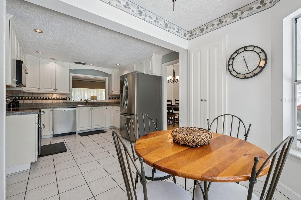 Single Family Residence at 1129 CLIMBING ROSE DR, OCOEE, photo 17 of 55