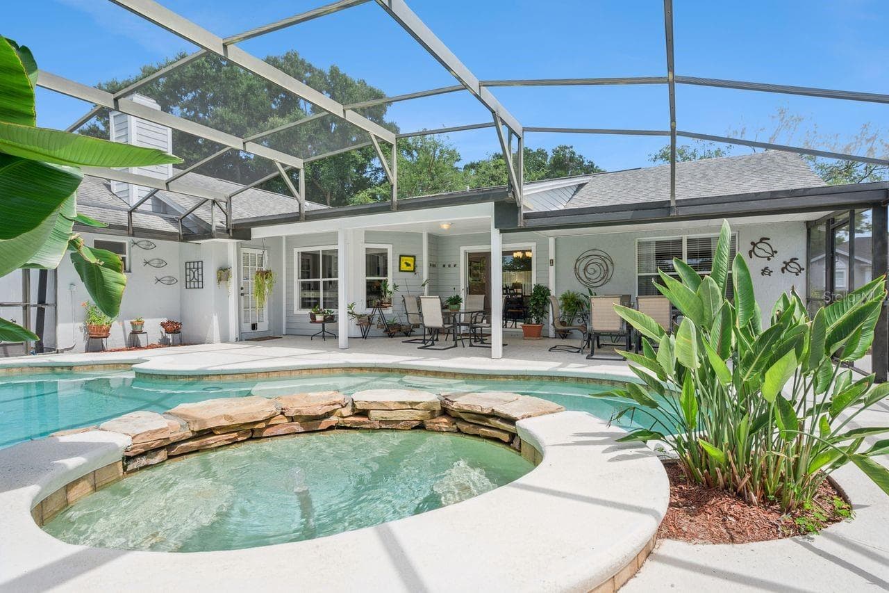 Single Family Residence at 1129 CLIMBING ROSE DR, OCOEE, photo 2 of 55