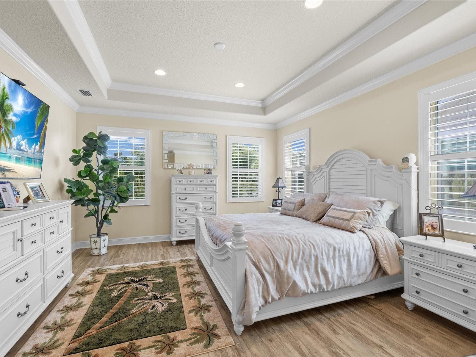 Single Family Residence at 7117 PARK TREE DR, TAMPA, photo 6 of 61