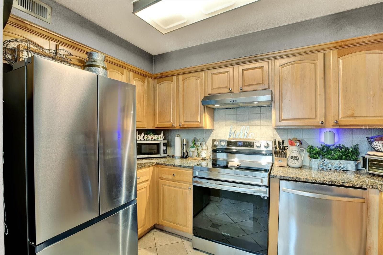 Condominium at 6100 GULFPORT BLVD S #111, GULFPORT, photo 10 of 21