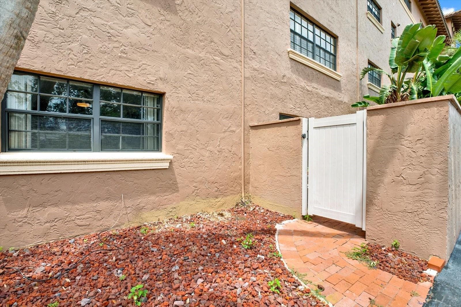 Condominium at 6100 GULFPORT BLVD S #111, GULFPORT, photo 19 of 21