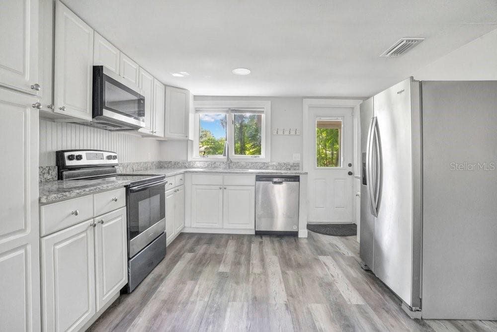 Updated Kitchen. - 2012 E HARDING ST, ORLANDO