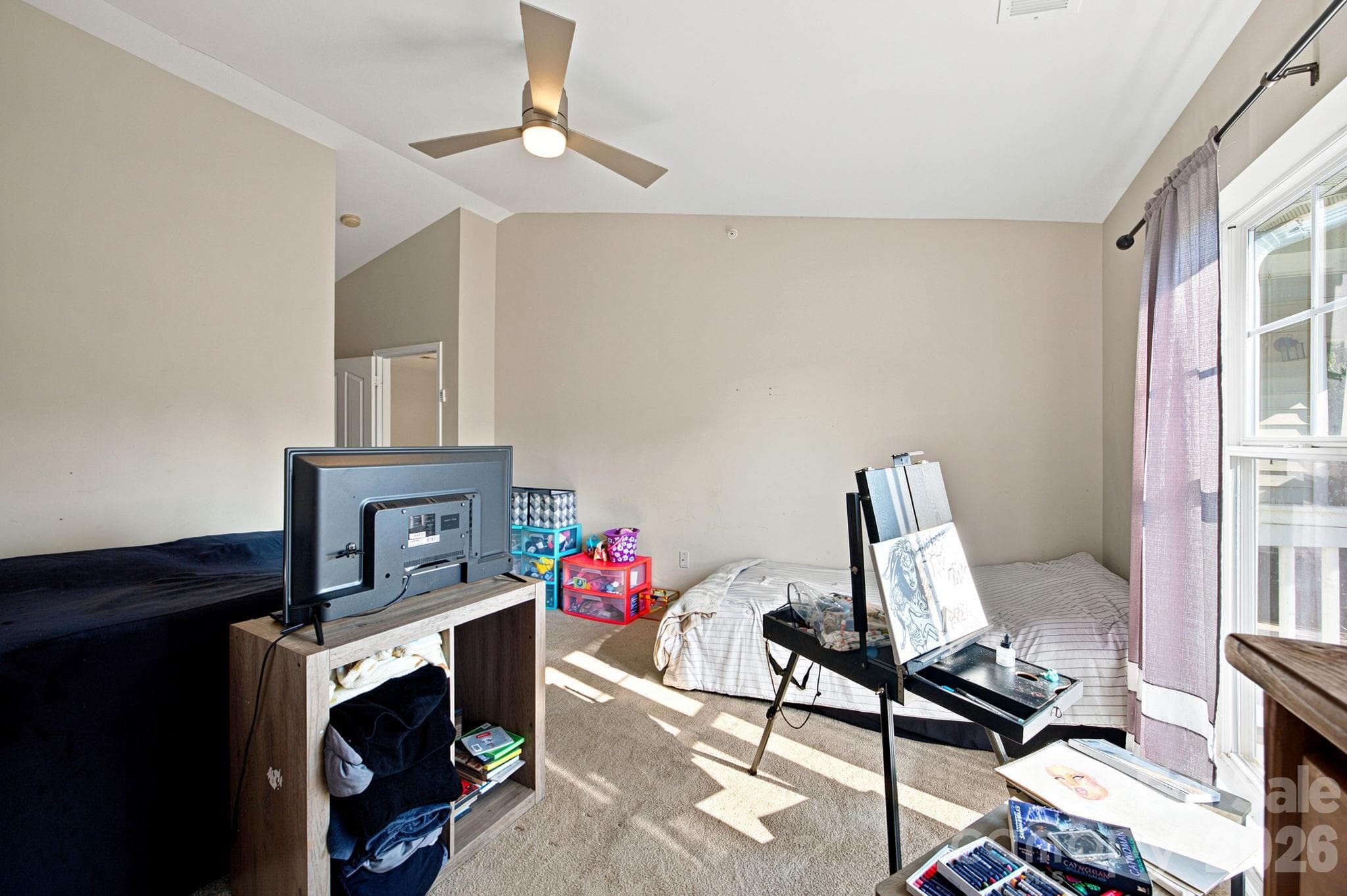Primary Bedroom w/ Vaulted Ceilings - 17257 Doe Valley Court, Cornelius