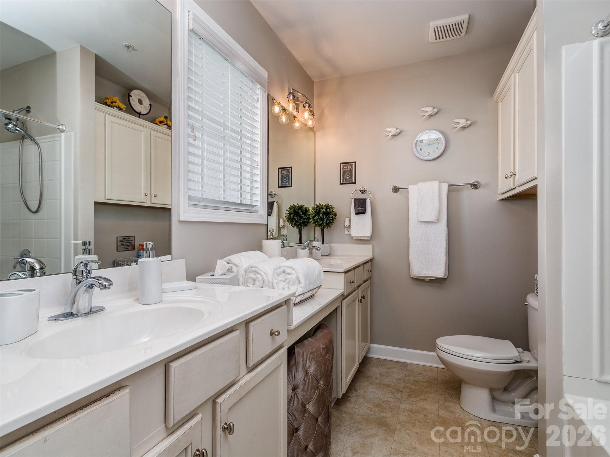 Condominium at 2074 Ayrsley Town Boulevard, Charlotte, photo 11 of 29