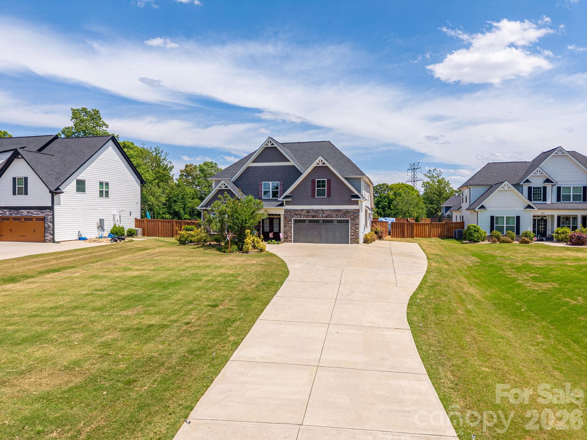 Single Family Residence at 955 Robinson Road, Gastonia, photo 2 of 45