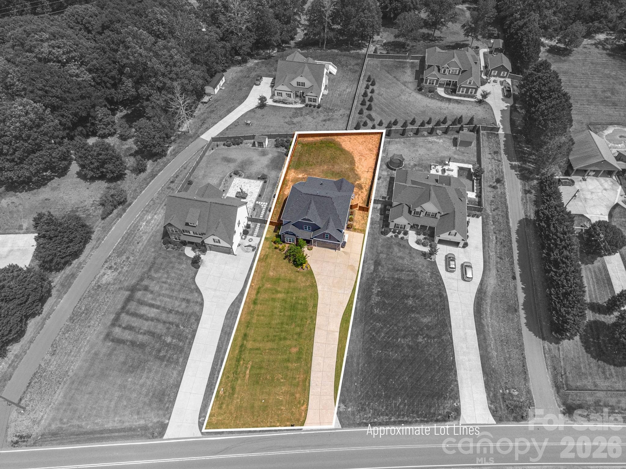 Single Family Residence at 955 Robinson Road, Gastonia, photo 4 of 45