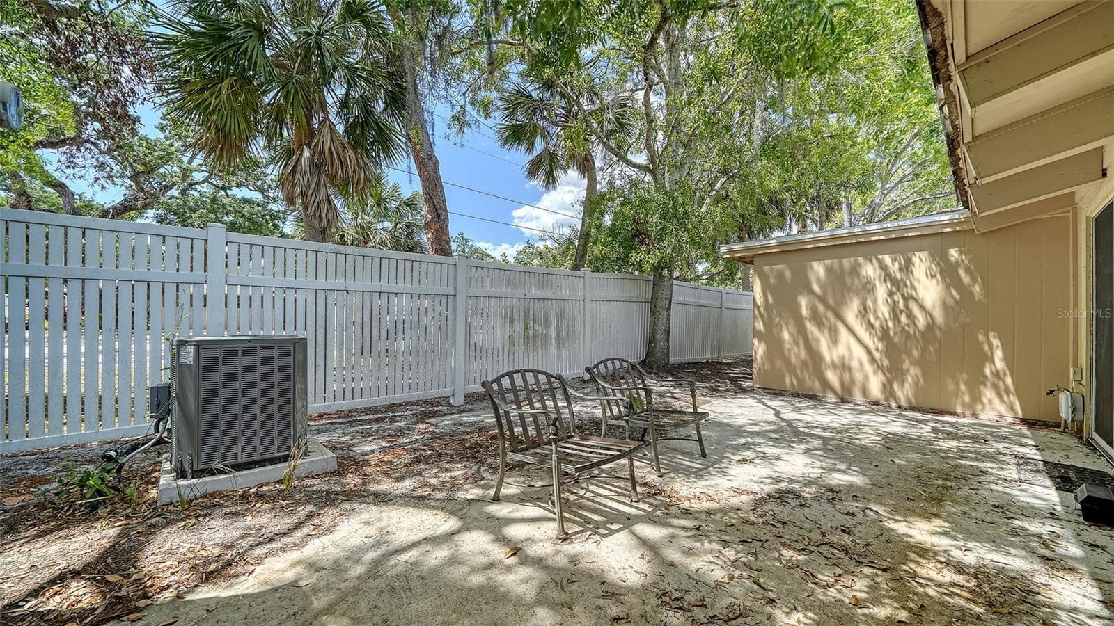 Back Porch - 500 N JEFFERSON AVE #B-5, SARASOTA