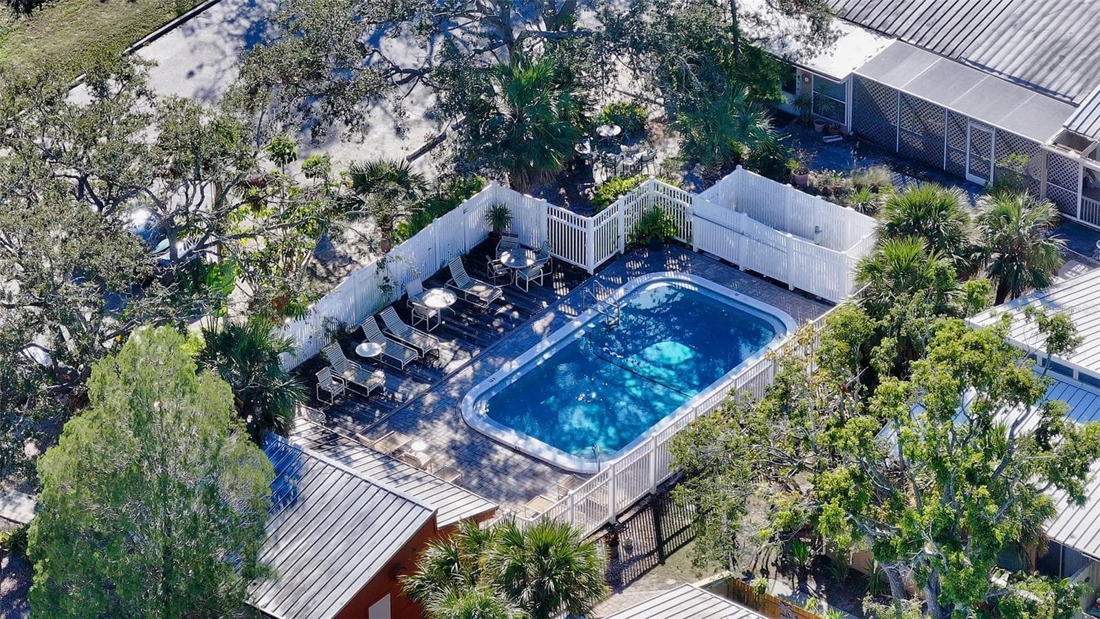 Condominium at 500 N JEFFERSON AVE #B-5, SARASOTA, photo 30 of 33