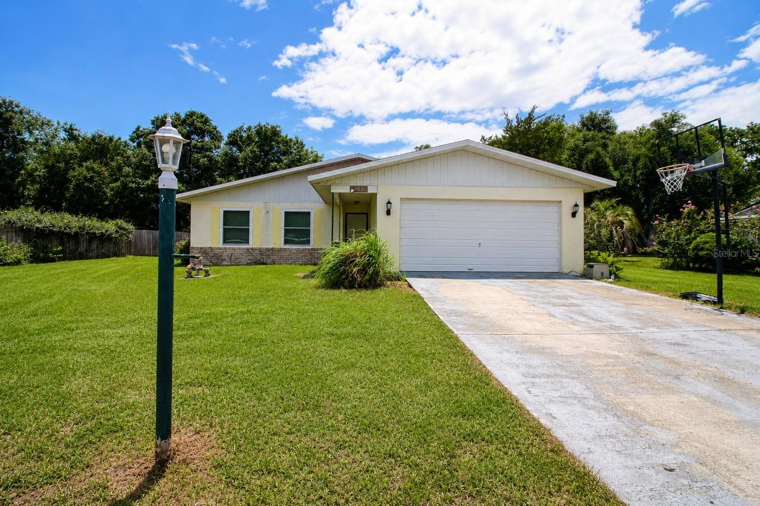 Single Family Residence at 742 BAHIA CIR, OCALA, photo 3 of 37