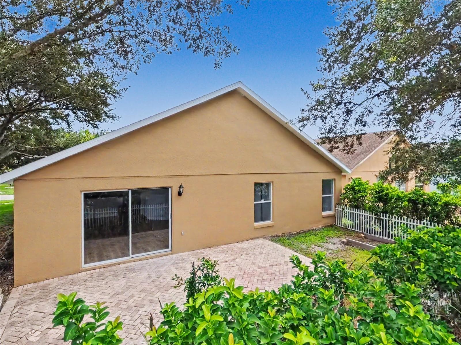 Single Family Residence at 544 CYPRESS TREE CT, ORLANDO, photo 6 of 32