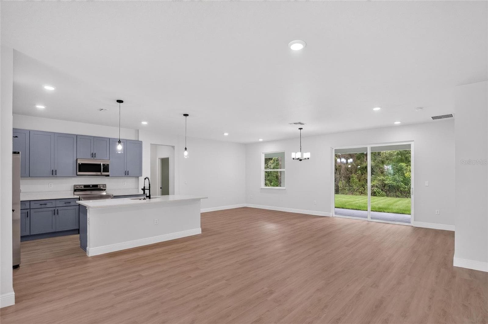 Single Family Residence at 54 DOUGLAS ST, HOMOSASSA, photo 8 of 34