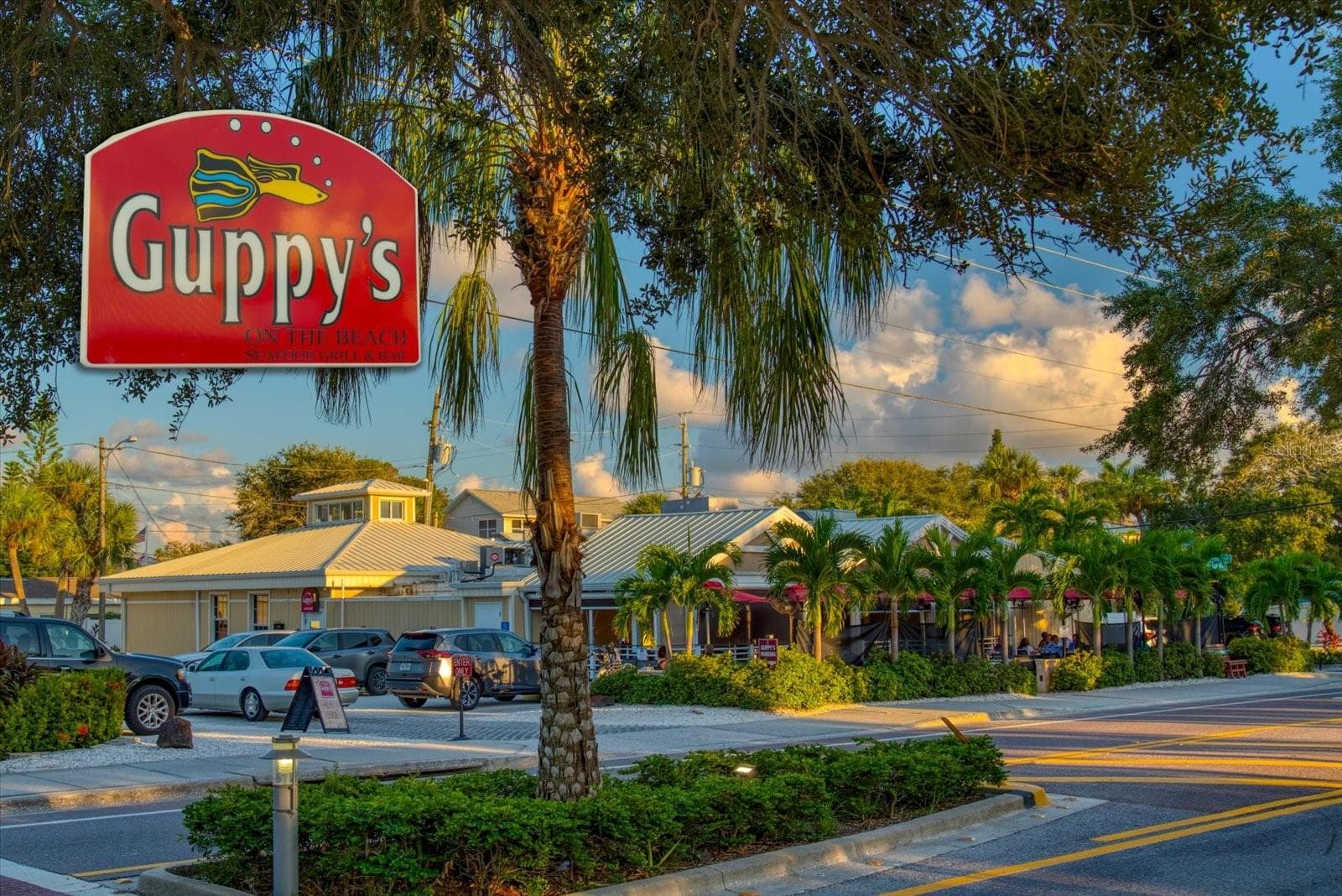Walking distance from condo-legendary Guppy's Seafood Restaurant! Live as if you are on vacation every day!! - 2300 GULF BLVD, INDIAN ROCKS BEACH
