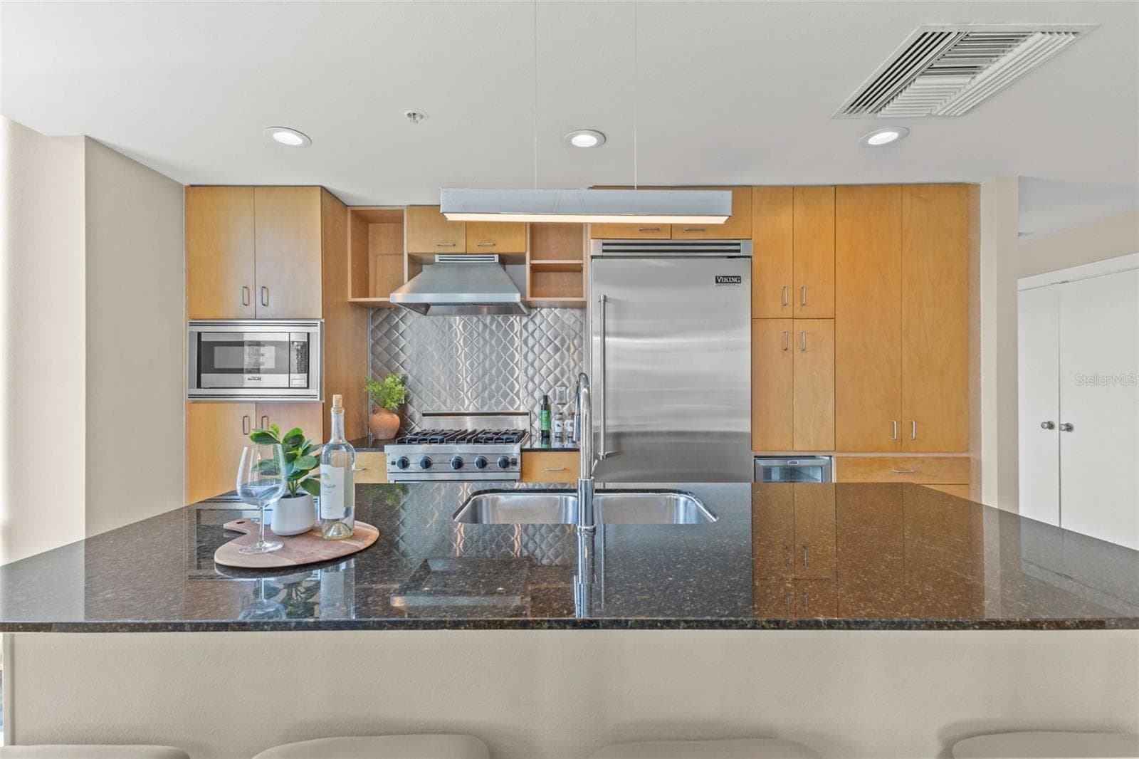 Condominium at 1120 E KENNEDY BLVD #1229, TAMPA, photo 11 of 52