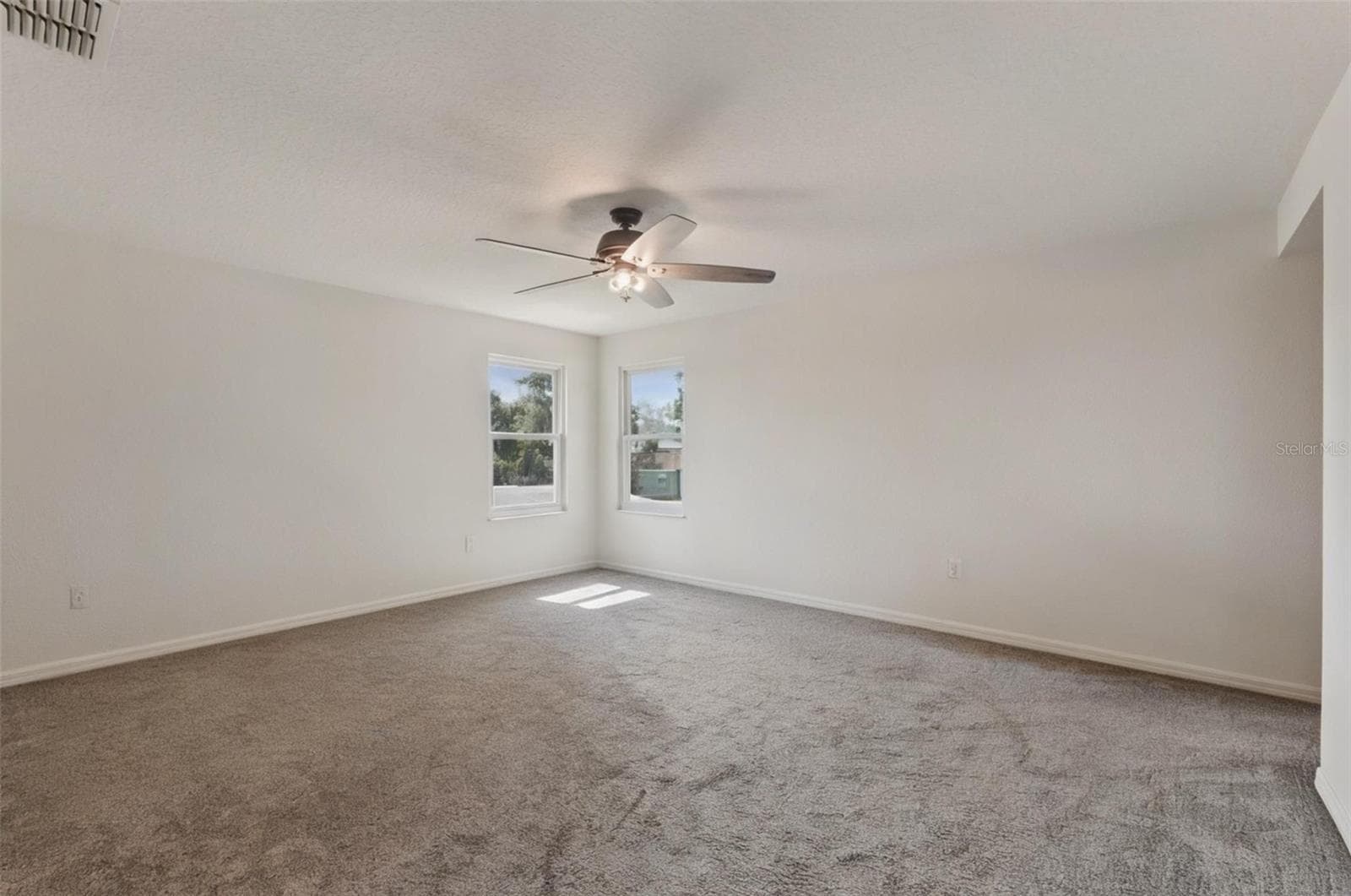Primary bedroom - 15898 BRADICKS CT, CLERMONT
