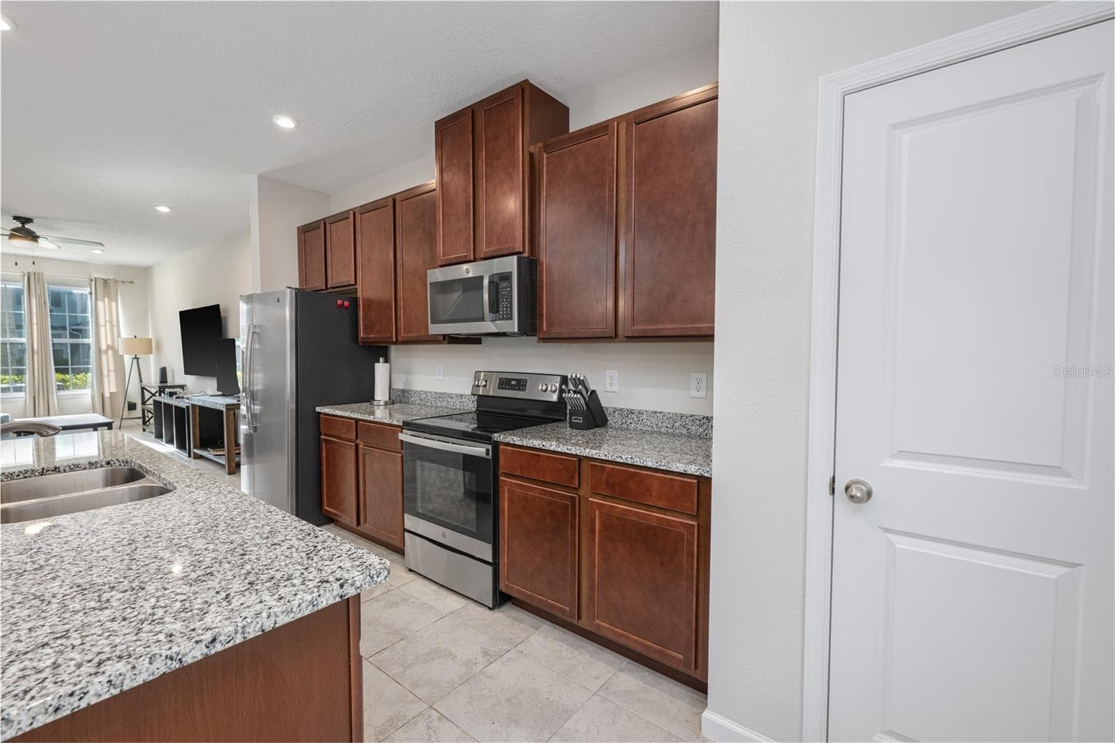 Townhouse at 6208 ARALIA IVY LN, WINTER GARDEN, photo 9 of 26