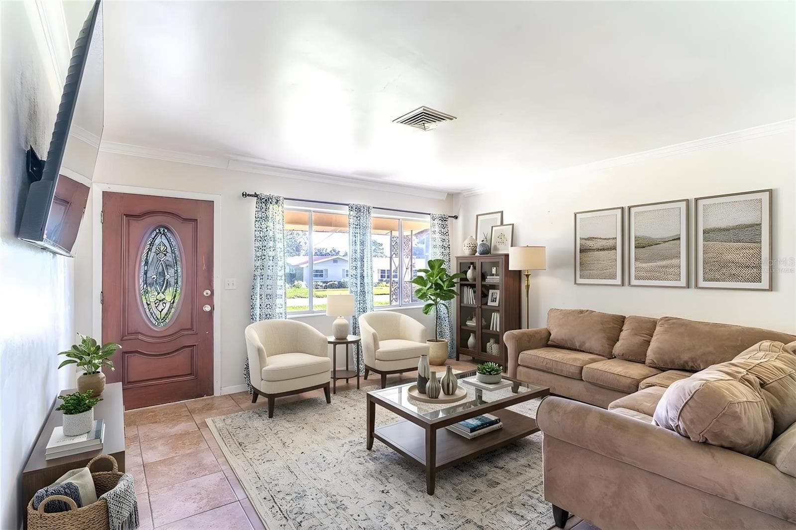 Virtually Staged - 1500 AVENUE H NE, WINTER HAVEN