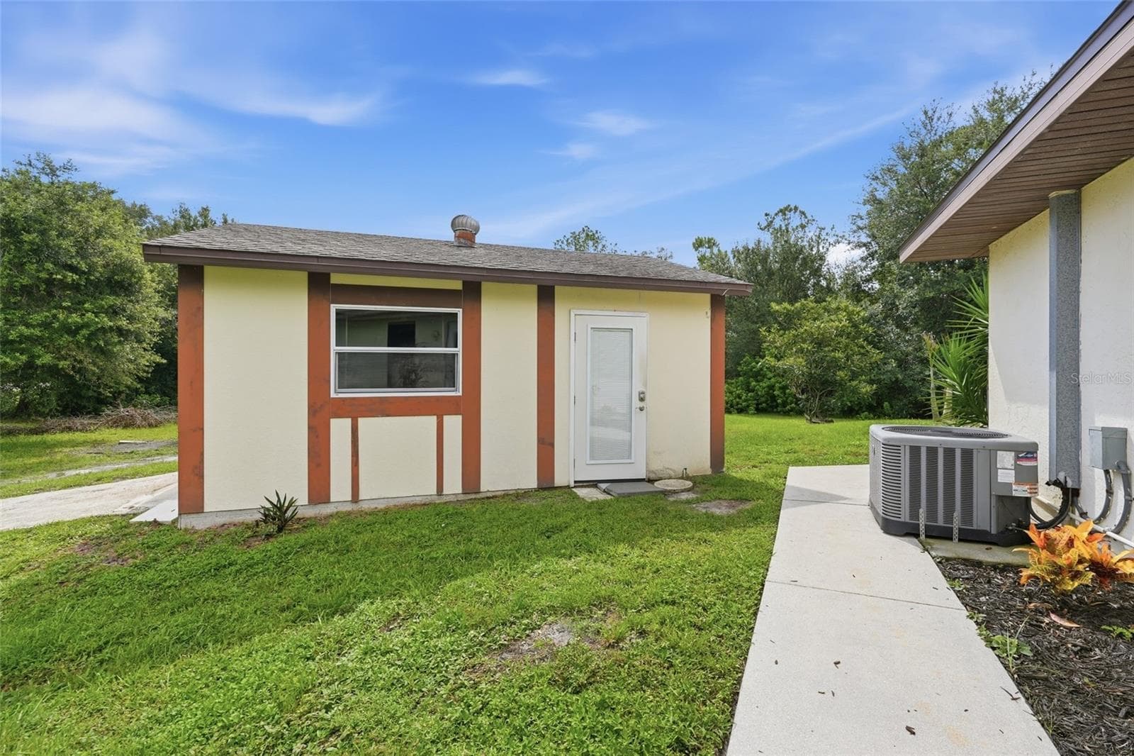 Single Family Residence at 28265 MORNINGSIDE DR, PUNTA GORDA, photo 28 of 39