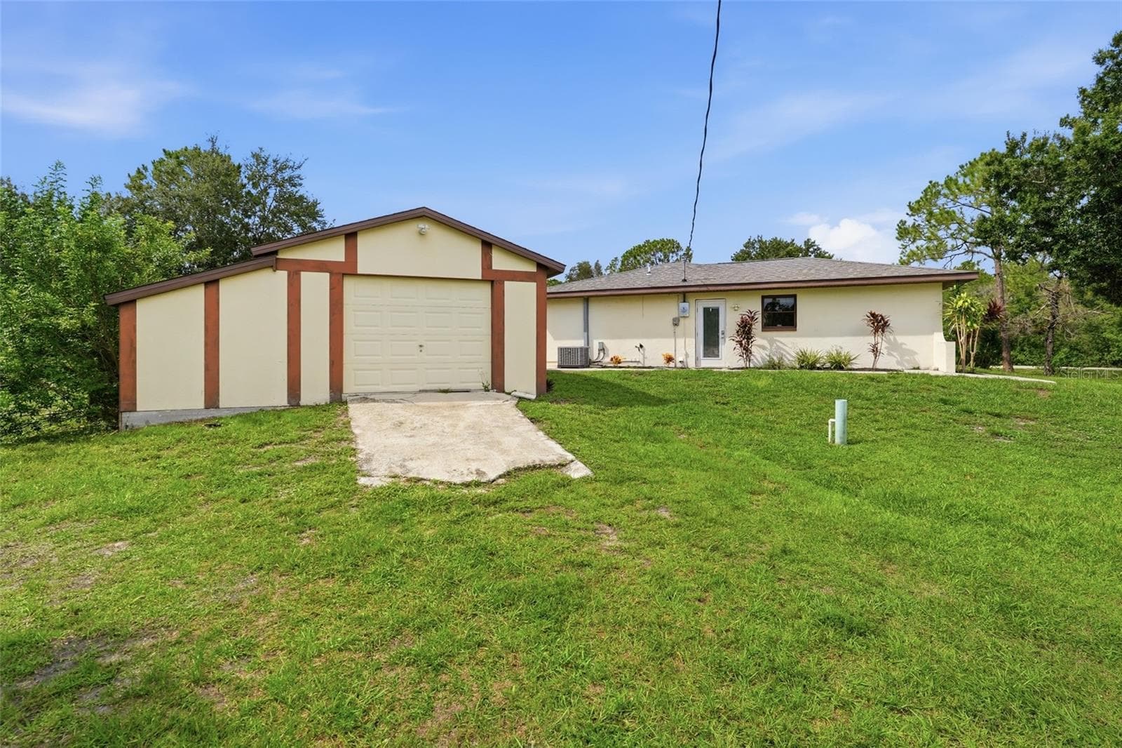 Single Family Residence at 28265 MORNINGSIDE DR, PUNTA GORDA, photo 29 of 39