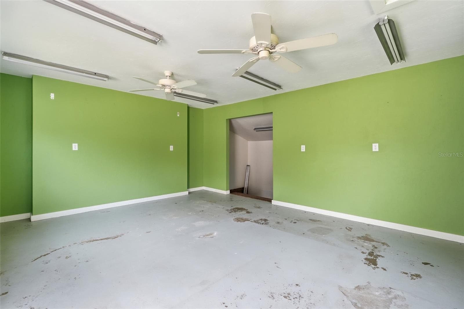 Single Family Residence at 28265 MORNINGSIDE DR, PUNTA GORDA, photo 30 of 39