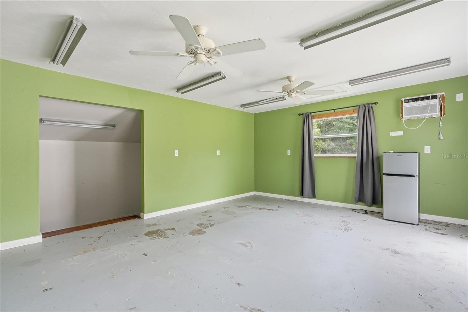 Single Family Residence at 28265 MORNINGSIDE DR, PUNTA GORDA, photo 31 of 39