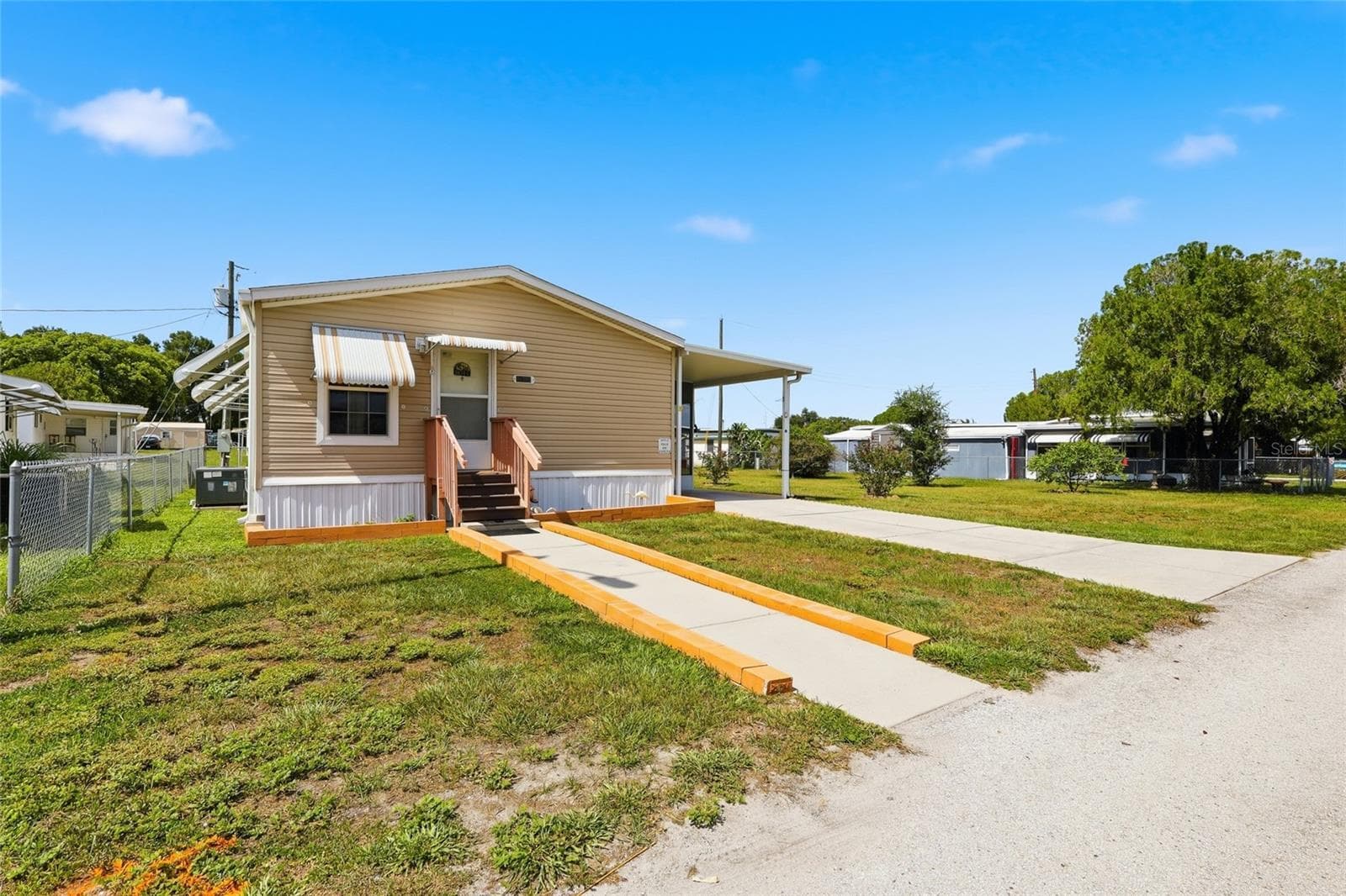Manufactured Home at 38745 NEW JERSEY AVE, ZEPHYRHILLS, photo 20 of 23