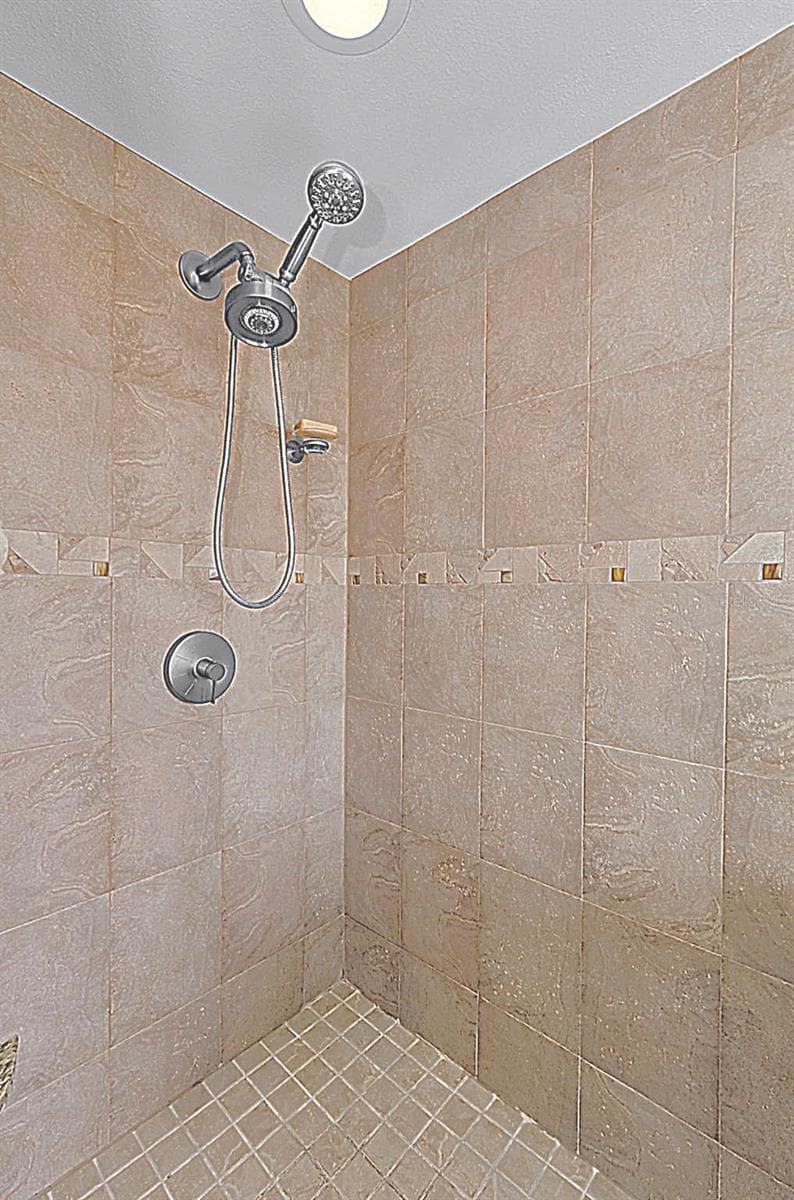 Primary Bathroom Ensuite Shower - 8001 BRIGHTON DR, PORT RICHEY