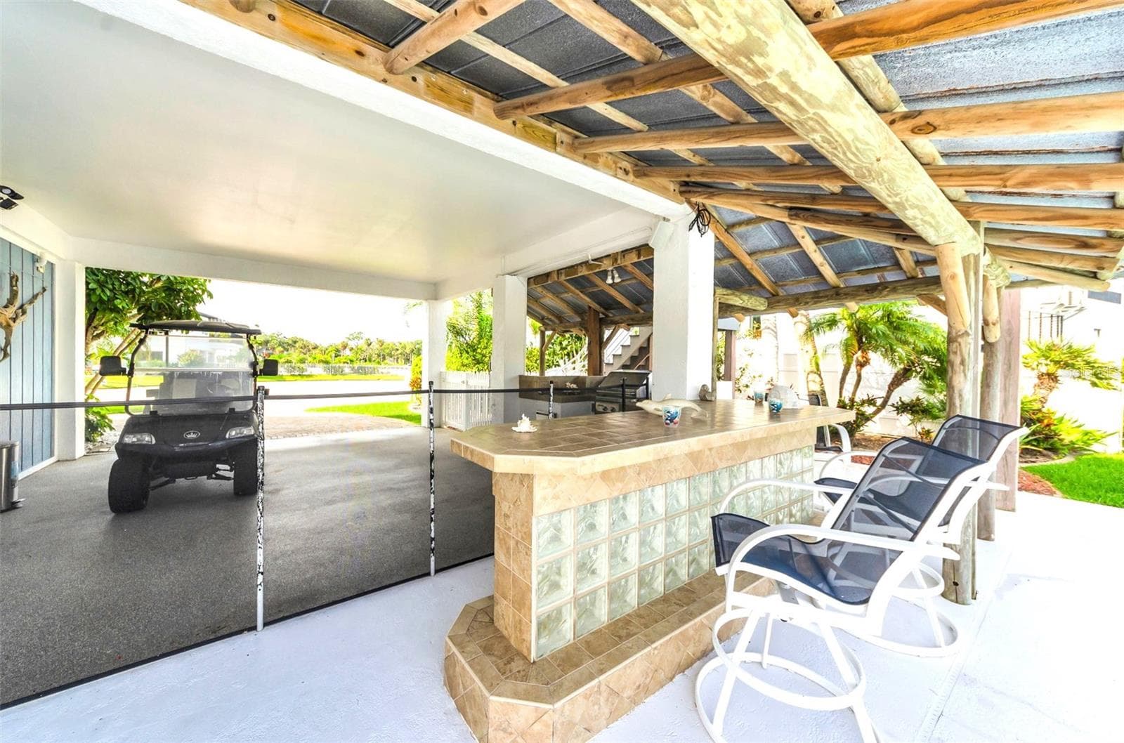 Outdoor Kitchen and Bar - 8001 BRIGHTON DR, PORT RICHEY