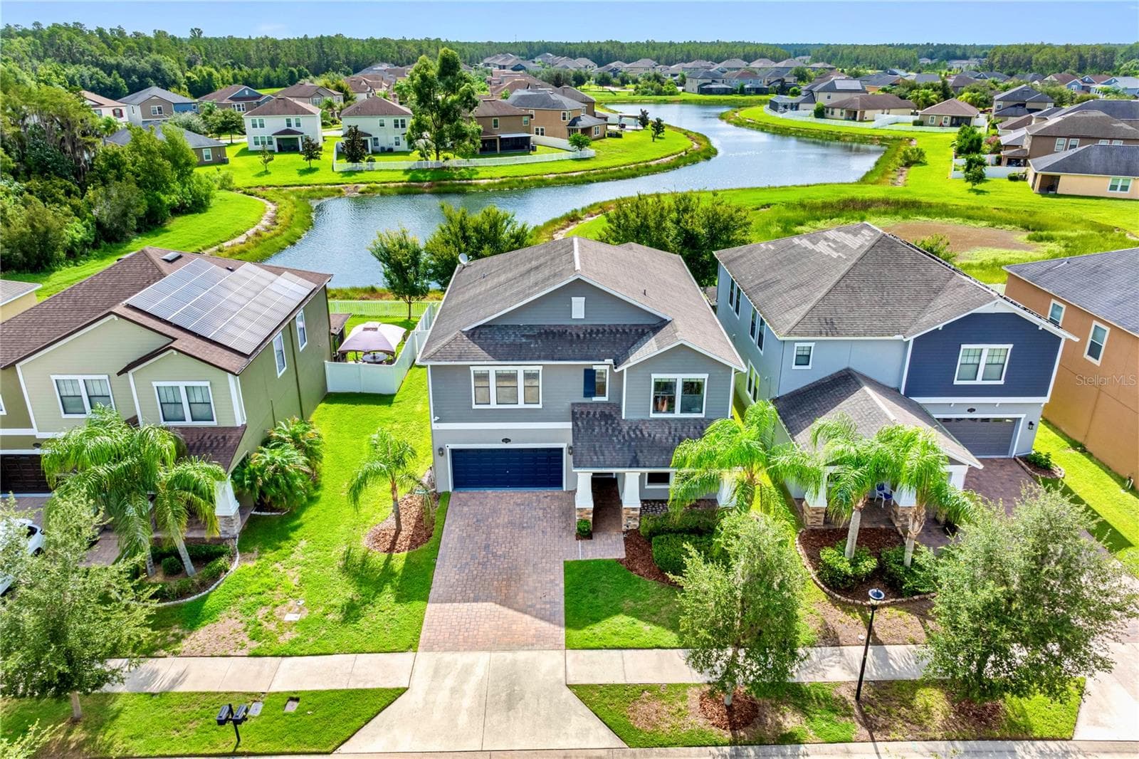 House front - 19343 PADDOCK VIEW DR, TAMPA
