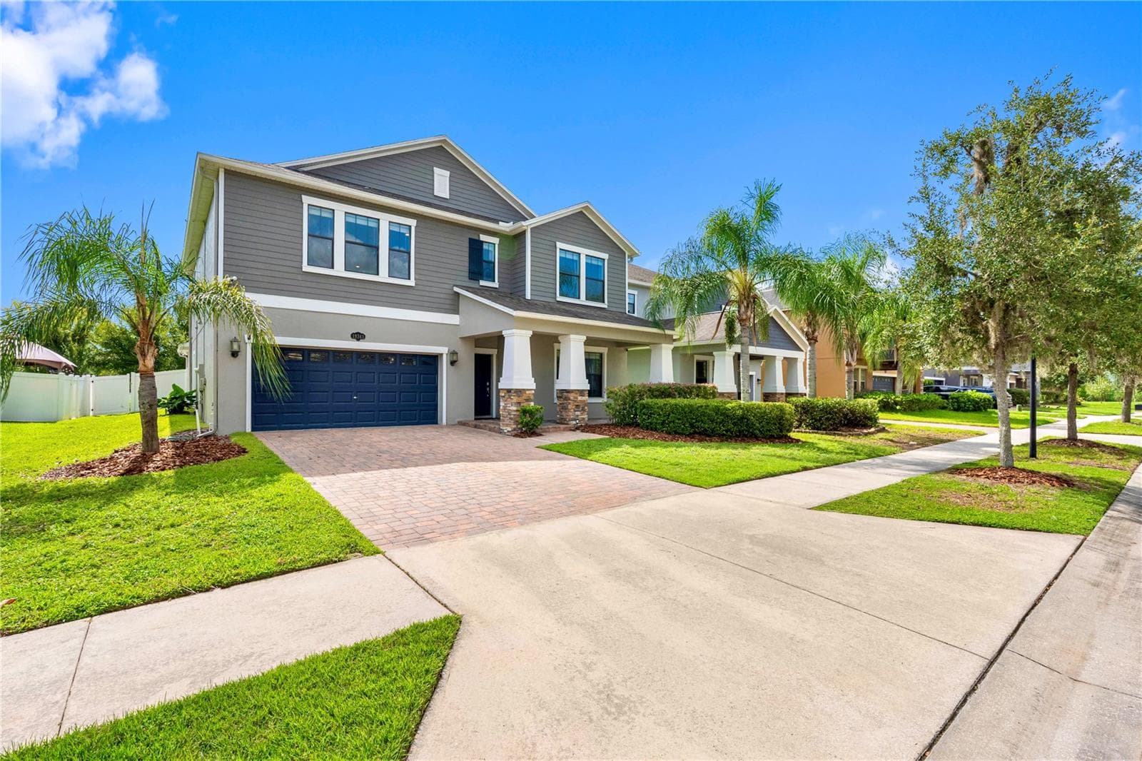 House front - 19343 PADDOCK VIEW DR, TAMPA