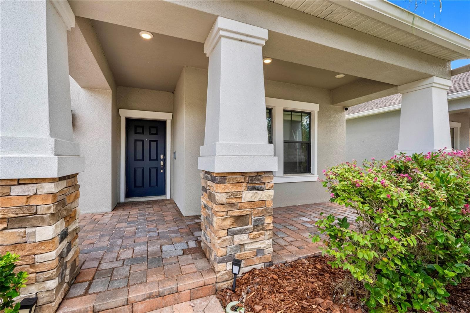 Front porch - 19343 PADDOCK VIEW DR, TAMPA