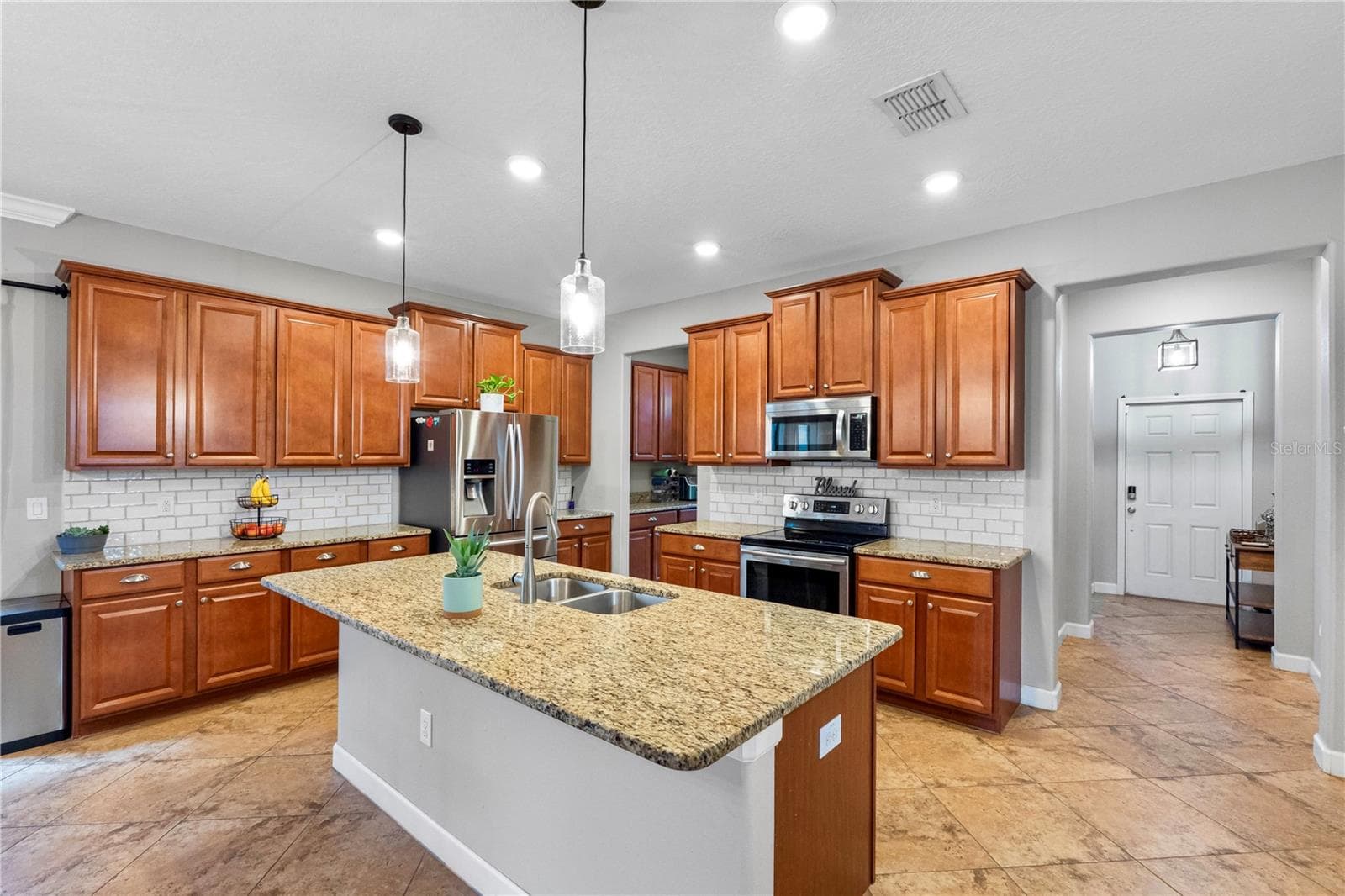 Kitchen - 19343 PADDOCK VIEW DR, TAMPA